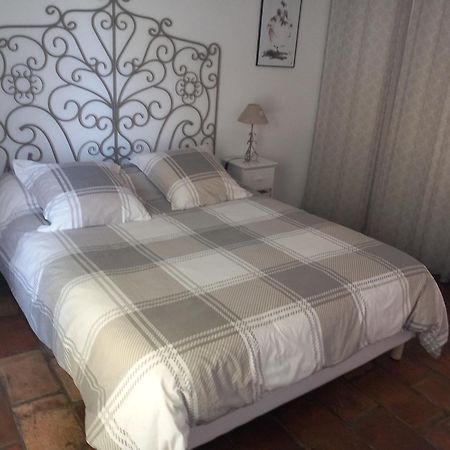 Mas Sicard Chambre D'Hotes En Camargue Arles Luaran gambar